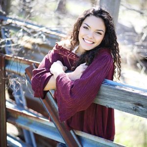 Meet your Posher, Lauren